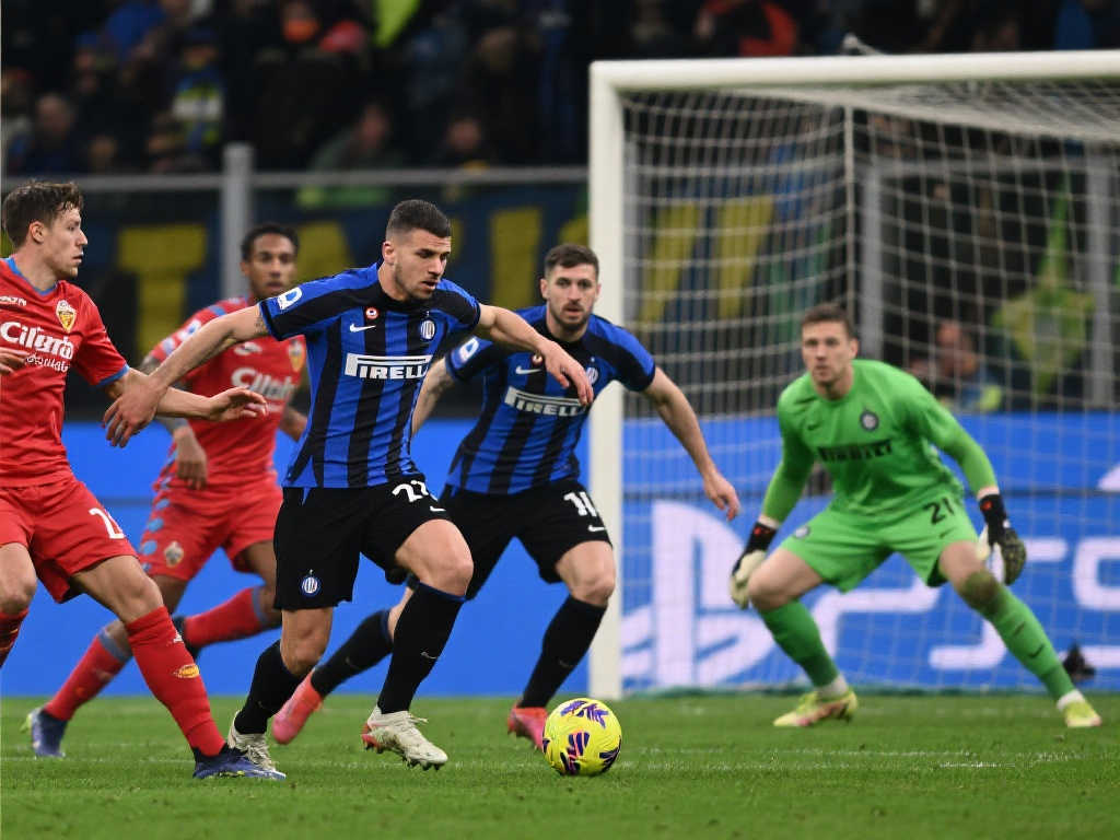 体育比赛新闻稿范文体育概论什么是体育体育娱乐综合体.