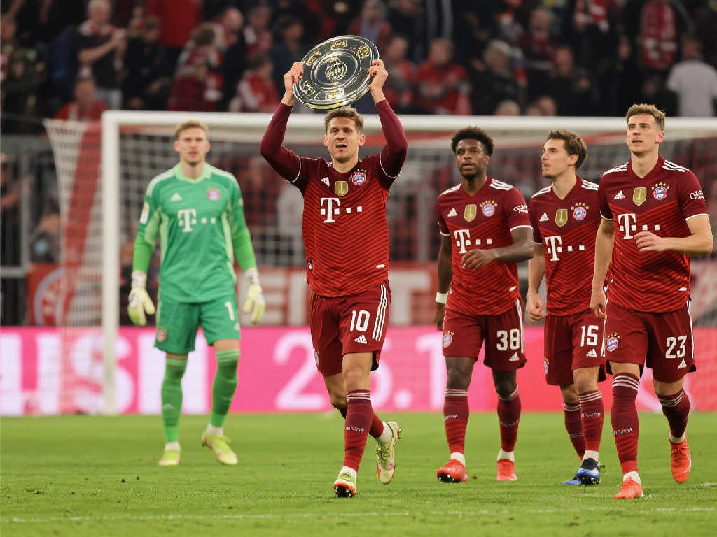 罗纳尔迪尼奥与亨利一起观看了掘金对阵凯尔特人的比赛